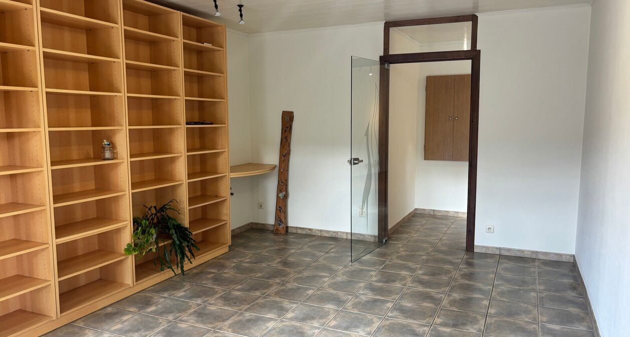 Kantoor + res. te huur in Aarschot