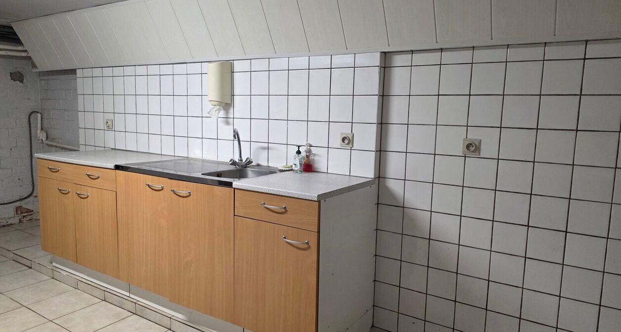 Kantoor + res. te huur in Aarschot