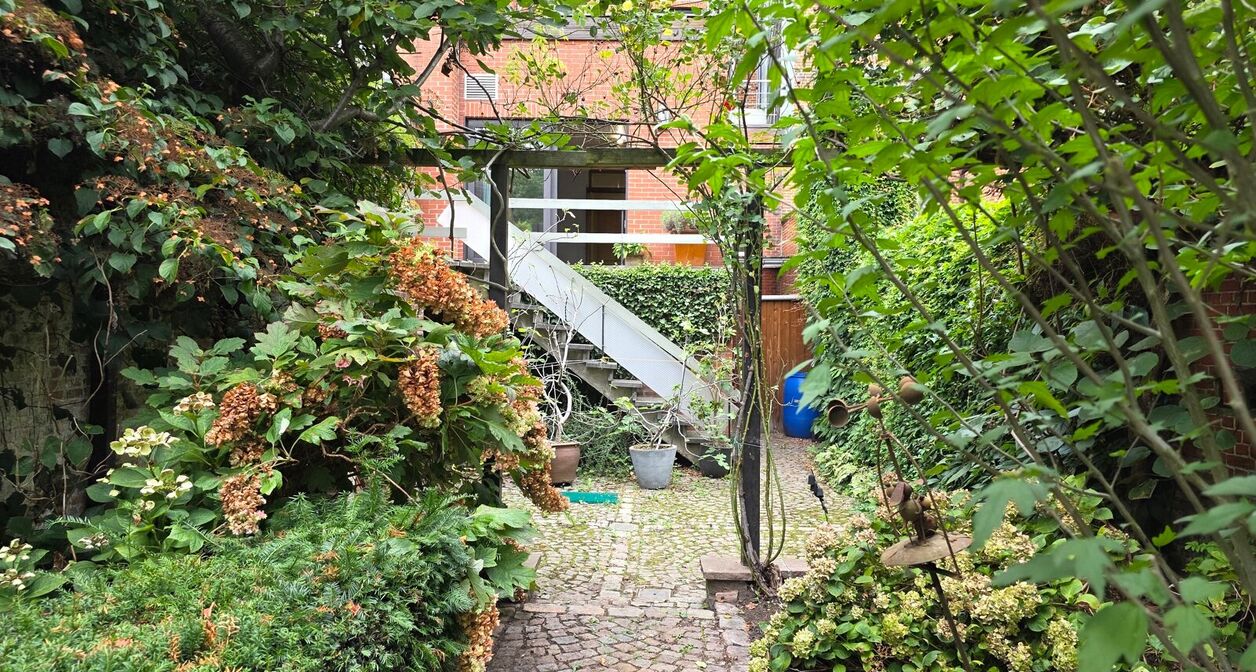 Kantoor + res. te huur in Aarschot